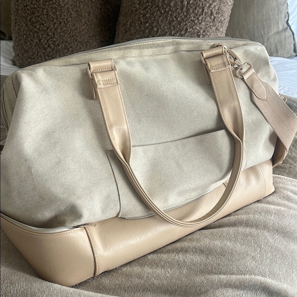 BEIS x the WEEKENDER BAG in Beige Canvas